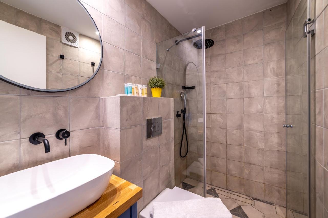 The Six Days Stylish One Bedroom Apartments Eilat Exterior photo